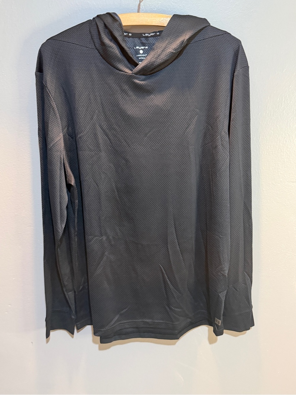 LAYER 8 BLACK LONG SLEEVE LIGHTWEIGHT HOODED SHIRT SZ L